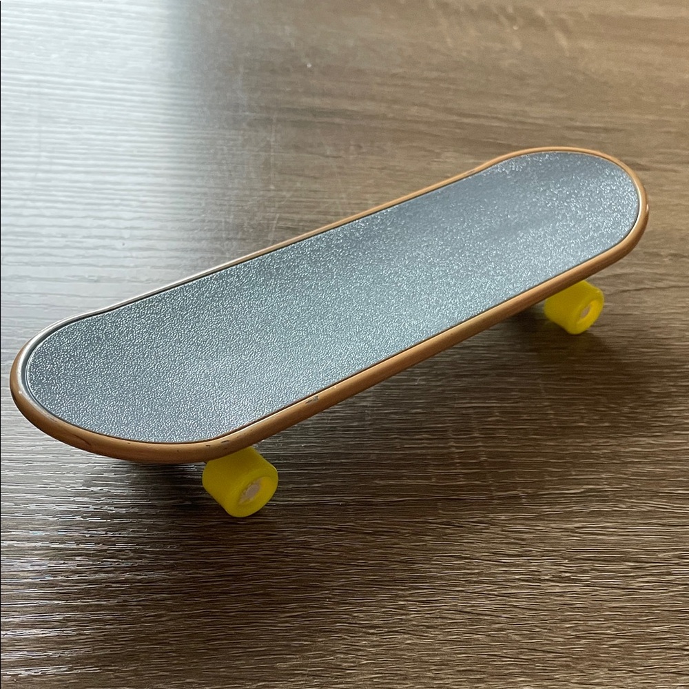 🔥 2/$25 - Our Generation 18” Doll - Skateboard